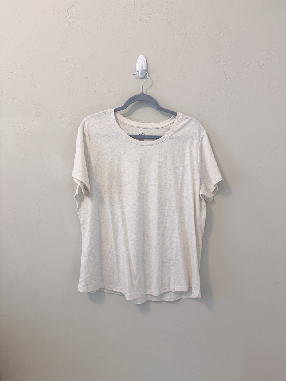 Eddie Bauer Everyday Scoop Neck Tee - Cream
